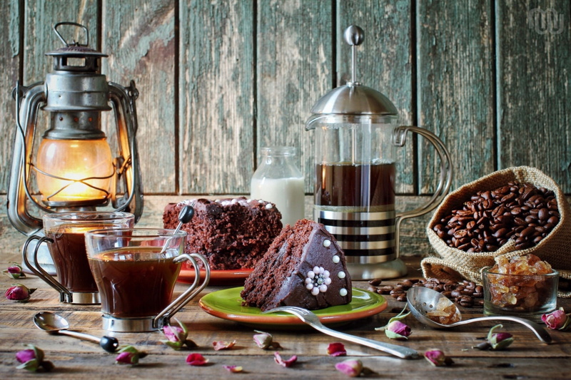 gourmet, kerosene, rustic, cultures, food and drink, cinnamon, lantern, pastry, backgrounds, mug, large group of objects, still life, coffee, no people