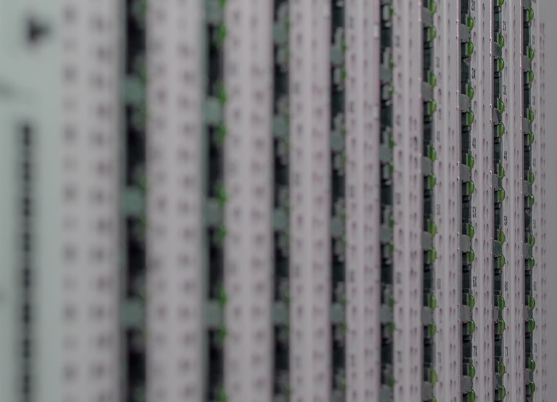 server, lan, patch, in a row, network connector, ethernet, 1080P, server cabinet, full frame, network, side by side, outdoors, tapping, day, hardware