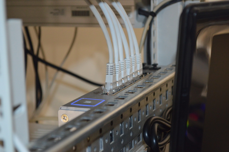 wire, computer network, internet, photography, close, rig, electricity, focus on foreground, no people, machinery, equipment, 5K, mining, indoors, complexity
