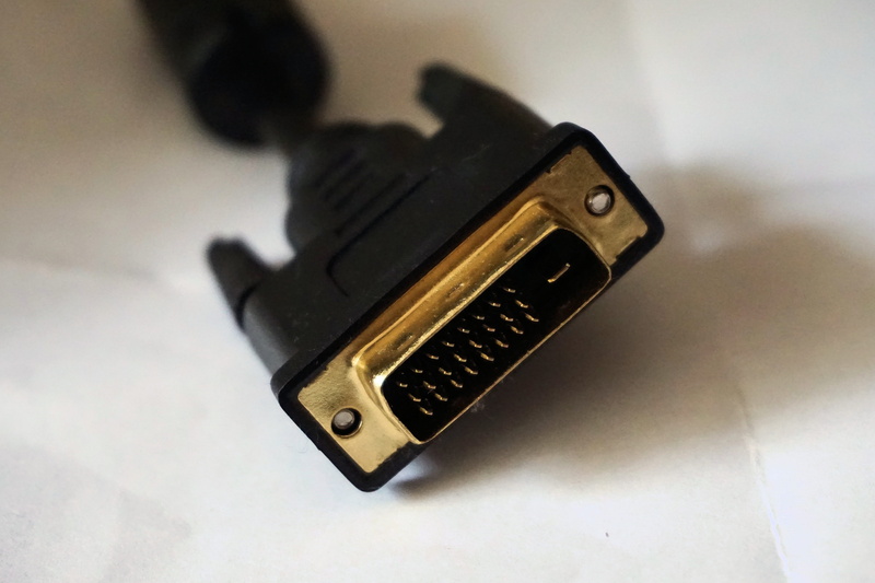 still life, close-up, selective focus, music, it, communication, table, 4K, network connection plug, day, computer accessories, data processing, Accessories