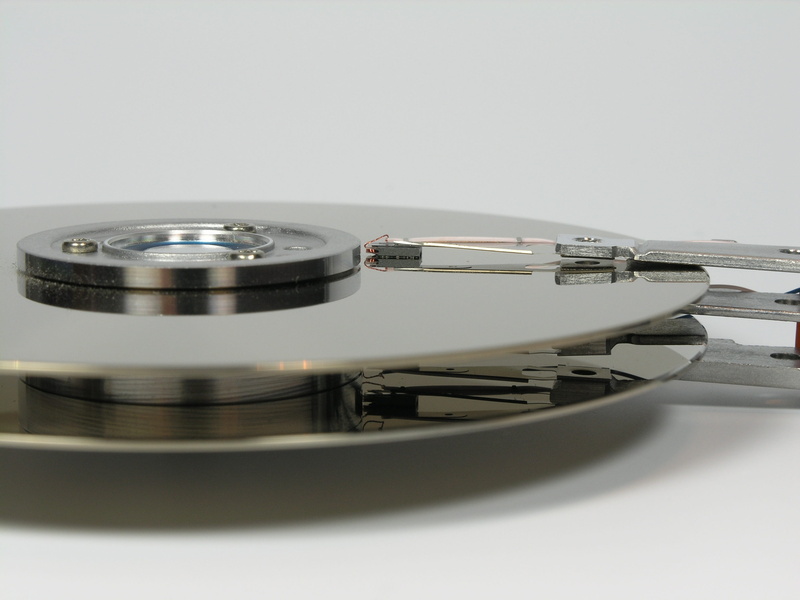 indoors, hardware, white background, copy space, storage medium, datailaufnahme, macro, memory, communication, music, 2K, no people, data store, cut out