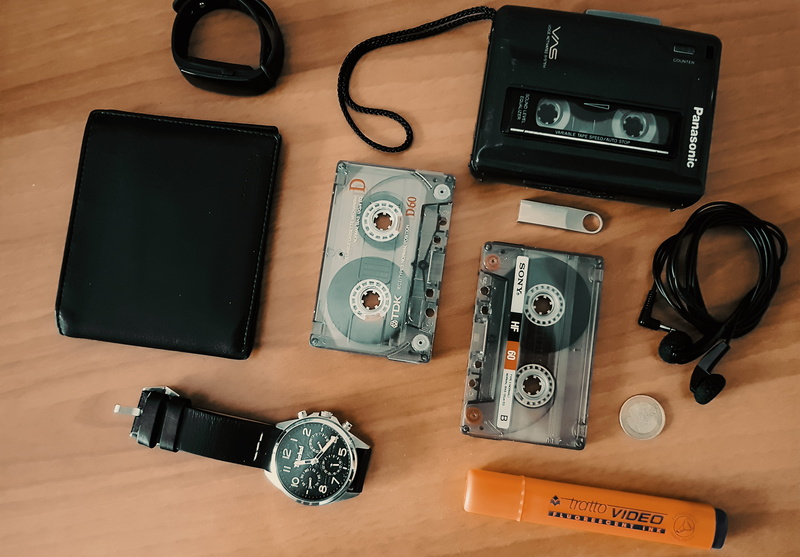 vintage, photography themes, panasonic, camera - photographic equipment, composition, pendrive, 4K, smart phone, connection, headphones, indoors, watch