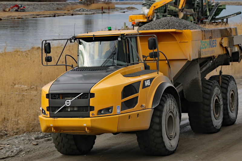 transport, mode of transportation, ps, strong, transportation, land vehicle, outdoors, river, industry, stationary, nautical vessel, dump, tipper, no people