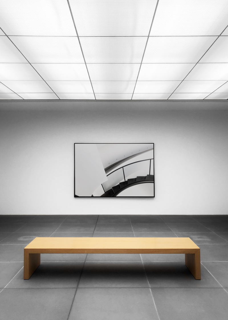 seat, exhibition, minimal, modern, lighting equipment, ceiling, tile, absence, indoors, architecture, flooring, 4K, museum, communication, office, art