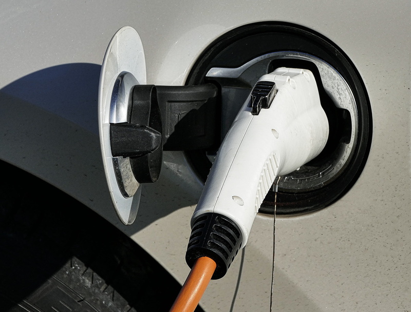 corded, tool, black color, power, man made object, no people, still life, e car, pkw, charging station, indoors, current gas station, close-up, connection