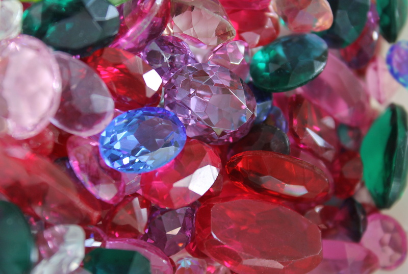 precious gem, purple, semi-precious gem, full frame, backgrounds, abundance, 4K, lot, large group of objects, no people, still life, gemstone, color, blue
