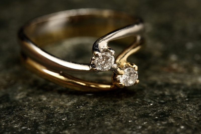 macro, focus, gem, wealth, gold colored, event, close, metal, depth of field, close-up, diamonds, positive emotion, gemstone, platinum, blur, wedding, diamond - gemstone