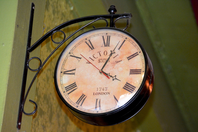 timepiece, deadline, minute, roman numeral, old-fashioned, retro, old, antique, analogue, numbers, classic, time, shape, watch, clock Face, geometric shape