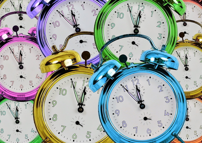 accuracy, number, blue, minute hand, time indicating, the eleventh hour, deadline, color, assorted, late, note, ring the bell, tackle things, close-up