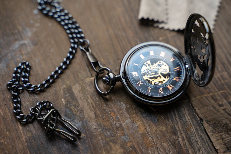 seconds, instrument of time, history, wood - material, jewelry, wood, pocket watch, still life, close up, gold, time indicating, 5K, watch, no people