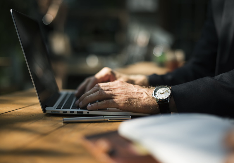 communication, one Person, selective focus, computer, working, human Hand, males, untitled, internet, business, using Laptop, man, 5K, grey, close-up