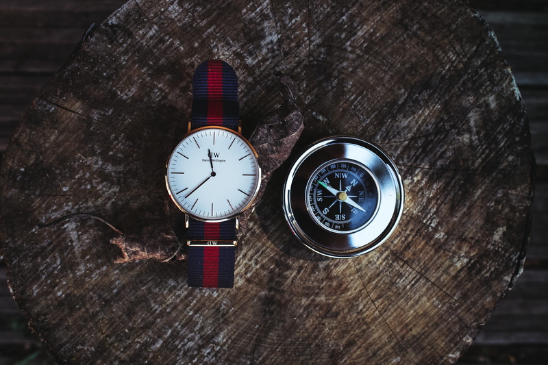 analog, beside, high angle view, compass, direction, technology, Analogue, quartz, indoors, clock, business, vintage, stump, precision, minute, no people