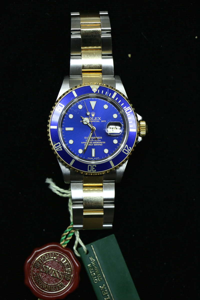 close-up, number, Submariner, clock face, studio shot, Wristwatch, silver colored, clock, no people, rolex, still life, wealth, steel, technology, analog