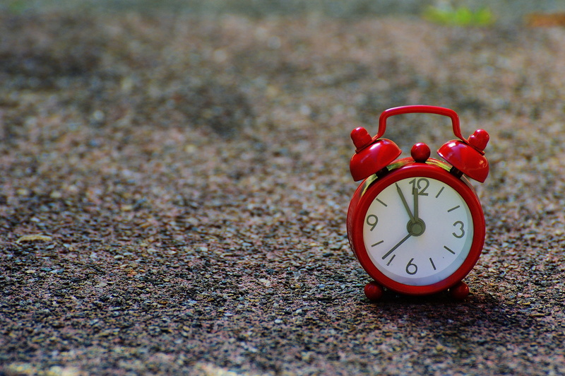 still life, clock face, nature, number, 5K, accuracy, time indicating, disaster, hours, focus on foreground, dial, clock, outdoors, bell, red, selective focus