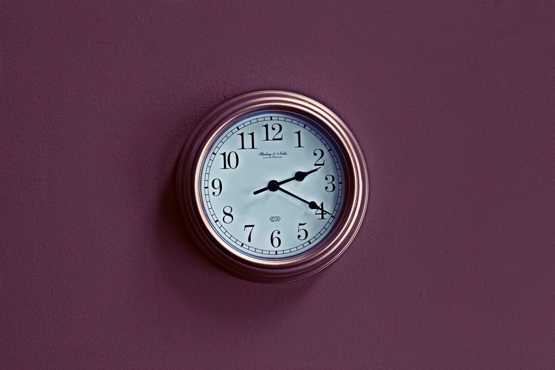 2K, purple, close-up, analog clock, colored background, minimalism, copy space, wristwatch, analog, number, closeup, geometric shape, studio shot, minute