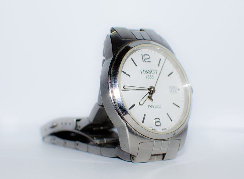 metal, no people, elegant, wrist watch, white, single Object, steel, Clock, Watch, wristwatch, urgency, classic, studio shot, silver colored, luxury, personal accessory