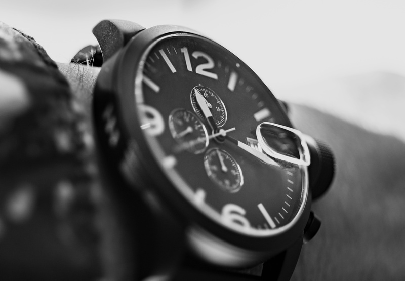 classic, digits, accuracy, 4K, checking the time, clock, minute hand, single Object, obsolete, studio shot, no people, round, nostalgia, focus on foreground