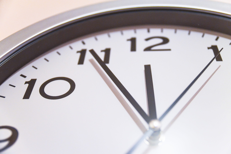 no people, alarm clock, clocks, clock, instrument of time, time, silver colored, single object, clock face, checking the time, urgency, office, 4K, deadline