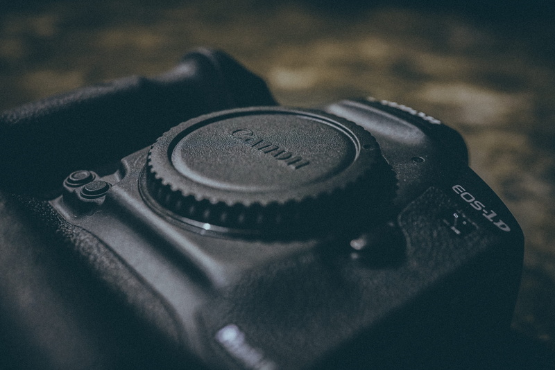 equipment, canon, slr camera, camera - photographic equipment, dslr, black color, eos, digital camera, 5K, photography themes, no people, selective focus