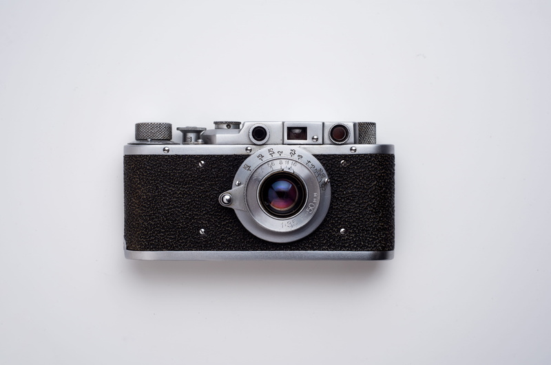 film camera, antique, single object, viewfinder, camera, 5K, leica, black, film, 1930, photography themes, old, slr camera, white, retro styled, photographic equipment
