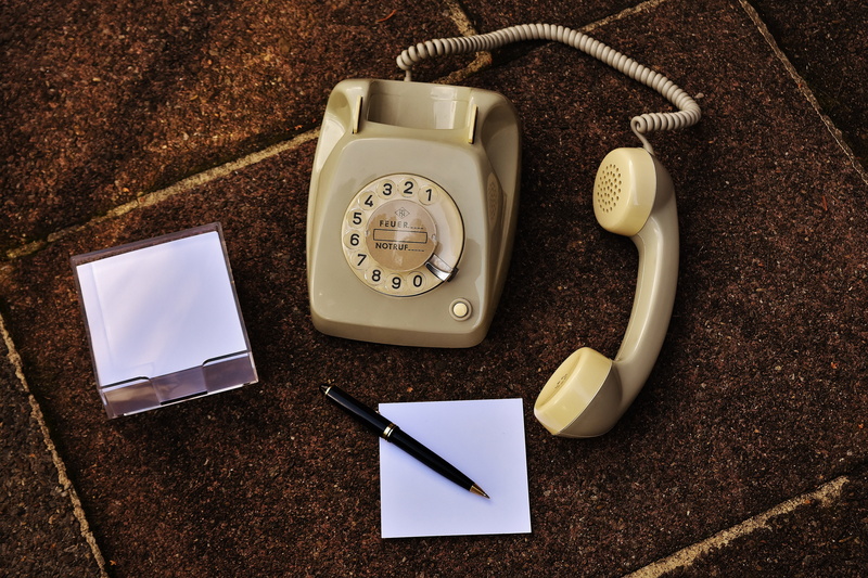 notes, directly above, rotary phone, paper, 5K, dial, high angle view, beside, communication, telephone receiver, old, call, rotary, telephone, grey, retractable