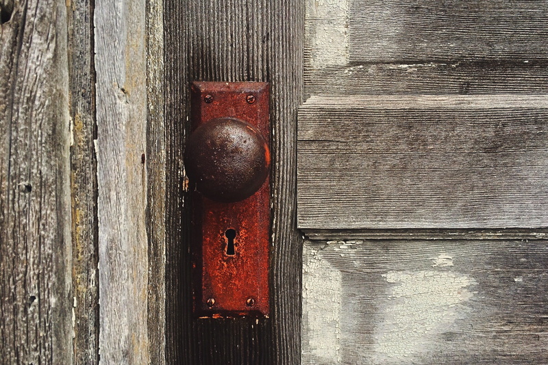 full frame, security, wood - Material, day, red, safety, closeup, house, entrance, knob, door, no people, brown, close-up, latch, vintage, antique, weathered