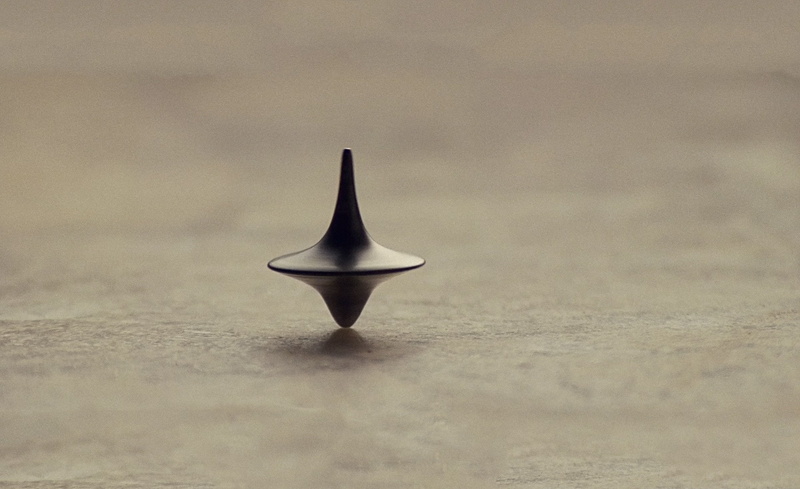 Movies, motion, man made object, single object, Other Movies, shadow, no people, beige, black, Totem, simplicity, table, 1080P, indoors, selective focus