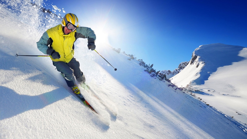 sky, warm clothing, nature, winter sport, yellow, sun, sports equipment, ski-wear, leisure activity, mountain, holiday, powder snow, helmet, 1080P, cold temperature