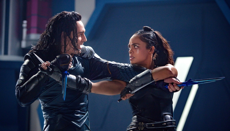Thor: Ragnarok, togetherness, people, women, young women, Movie, young men, Tom Hiddleston, indoors, couple - relationship, lifestyles, 1080P, young adult