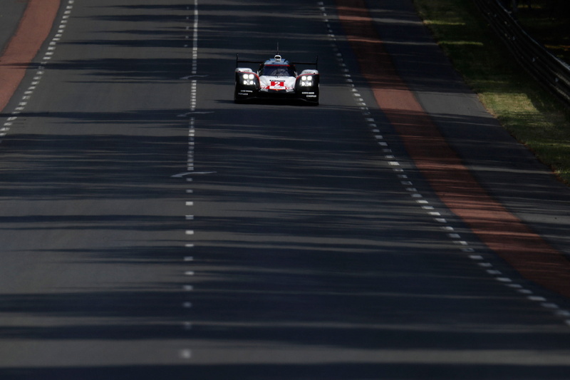 nature, motor vehicle, race, road, wec, building exterior, day, endurance, outdoors, high angle view, built structure, lmp1, 2017, 1080P, architecture