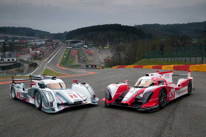 24 hours le mans, car, marathon, mode of transportation, motor vehicle, day, no people, high angle view, Toyota, motor racing track, the audi r18 e-tron quattro