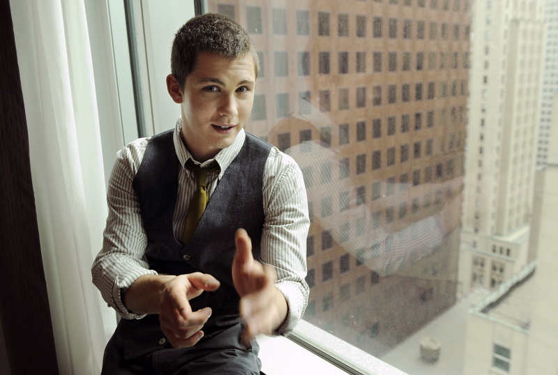 window, 2K, Actor, Logan Lerman, photo