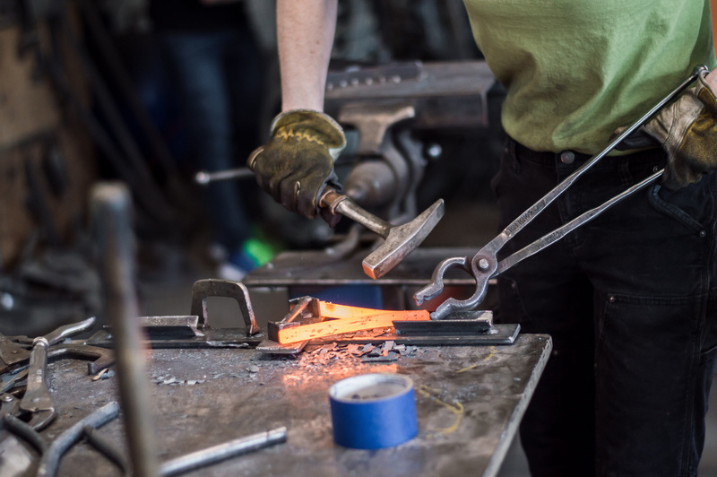 skill, worker, wood, preparation, manufacturing, 5K, one person, smelting, gun, occupation, weapon, metal, human hand, work tool, holding, burning, working