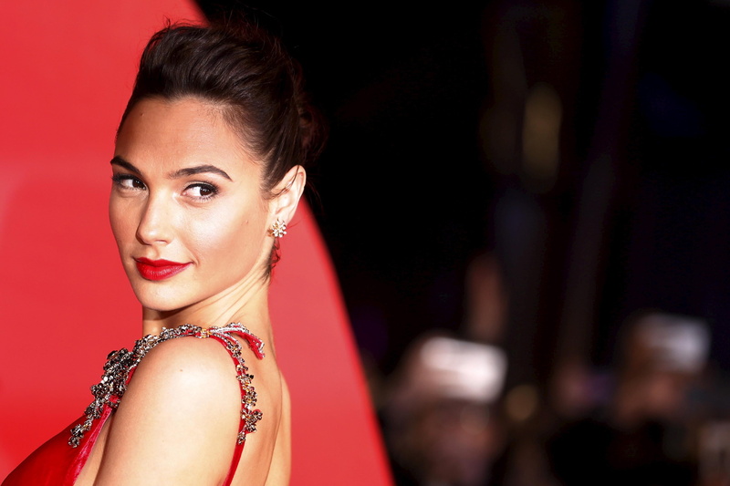 Depth Of Field, 2K, Lipstick, Brunette, Actress, Gal Gadot, Israeli, Actresses, Model, Brown Eyes