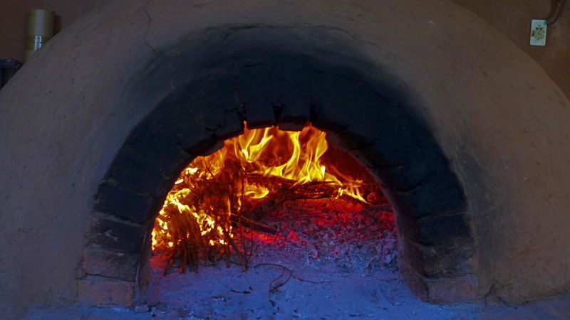 arch, burning, glowing, Branch, directly above, latin america, sign, tradition, ember, Bolivia, warming, 4K, orange color, cook, traditional, metal, andean