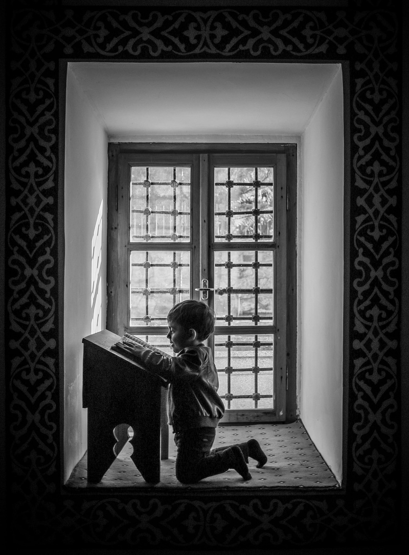 muslim, females, indoors, boys, child, hafiz, window, 2K, baby, lifestyles, childhood, one person, holy, mosque, quran, real people, leisure activity
