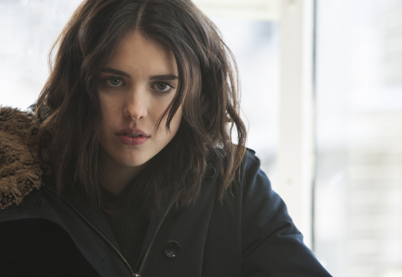 brunette, long hair, 2K, blue eyes, actress, women, Margaret Qualley, young woman