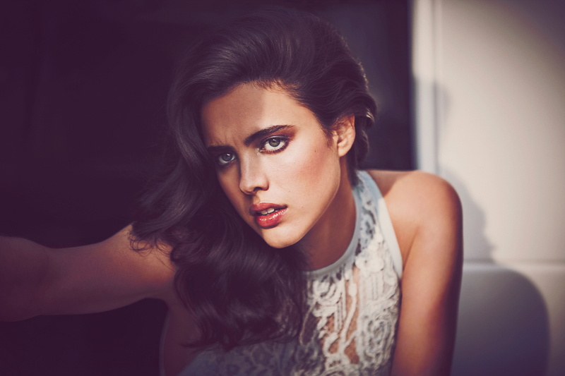 celebrities, front view, focus on foreground, lifestyles, hairstyle, 4k, margaret qualley, fashion, adult, beauty, young adult, long hair, headshot, girls
