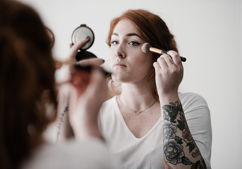using, beautiful woman, highlighter, holding, brush, watching, preparation, blusher, applying, portrait, body care and beauty, make-up brush, headshot