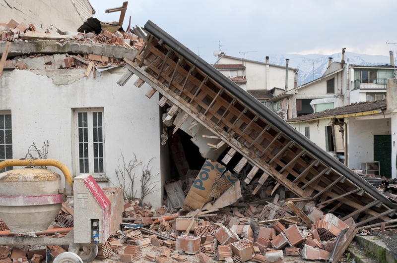 metal, collapse, abandoned, historical centre, junkyard, house, earthquake, run-down, disaster, decline, deterioration, concrete, old, no people, glimpse
