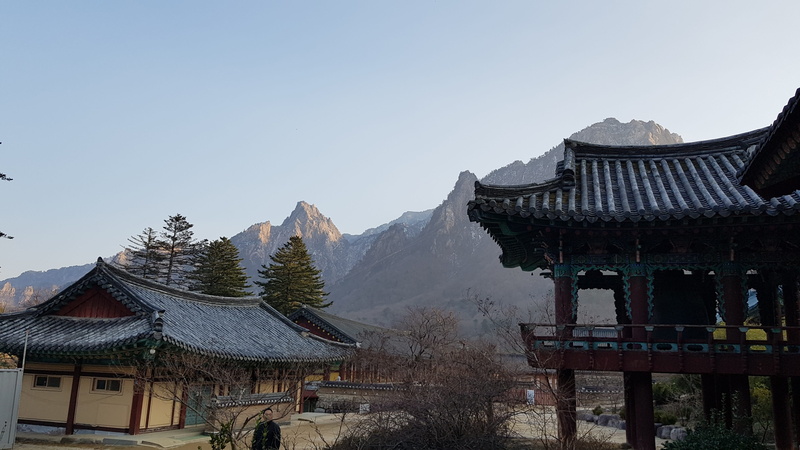 outdoors, spirituality, mountain range, belief, travel destinations, korea, tree, mt seoraksan, roof, building, republic of korea, architecture, winter