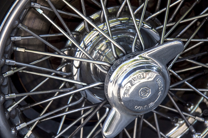directly above, transportation, automotive, focus on foreground, alu, automobile, vehicle, spoke, chrome, steel, classic, land vehicle, close-up, bicycle