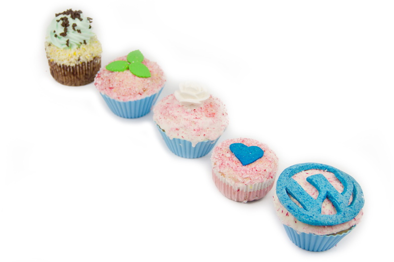 baked, snack, baked pastry item, freshness, food, sweet, temptation, sweets, multi colored, pink color, icing, no people, muffin, 5K, indulgence, cream