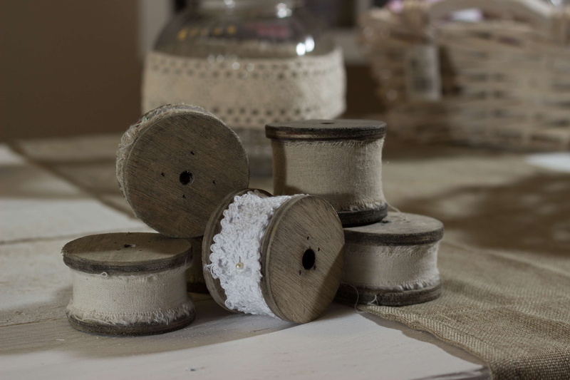 close, table, handarbeiten, architecture, yarn, focus on foreground, choice, wheel, nhutensilien, bobbin, craft, clothcraft, large group of objects, variation