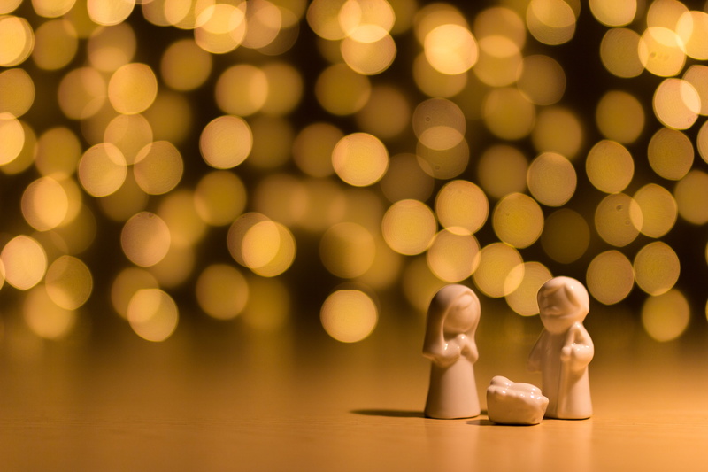 christmas, human leg, decoration, minimal, human body part, photography, night, flooring, christmas decoration, 5K, luxury, shallow, one person, bokeh