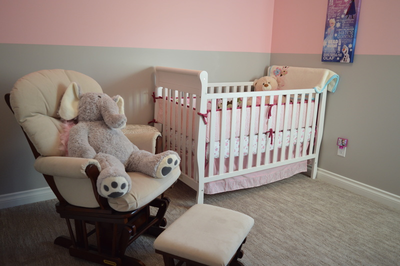 relaxation, teddy Bear, domestic Room, softness, glider, baby, comfortable, toy, representation, 5K, innocence, decor, crib, room, beside, animal, stuffed toy