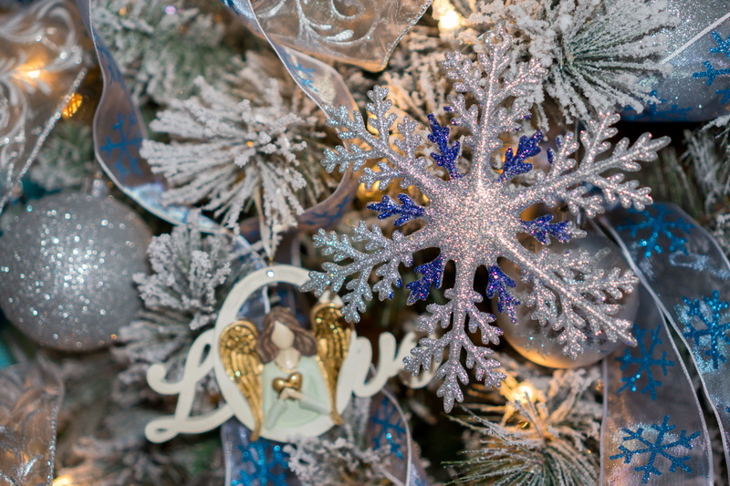 new, silver colored, tree, greeting, white, icon, star, focus on foreground, decorative, cold temperature, card, winter, 5K, ball, christmas, holy, happy