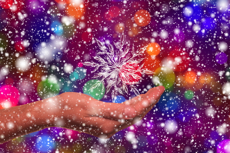 ice crystal, celebration, human limb, nature, hand, star, motion, body part, form, holding, outdoors, 5K, crystal formation, traditional festival, human body part