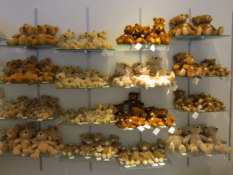 toys, memory, souvenir, close-up, freshness, directly above, food And Drink, steiff animals, teddy bear, steiff tierchen, sweet food, purchase, soft, teddy
