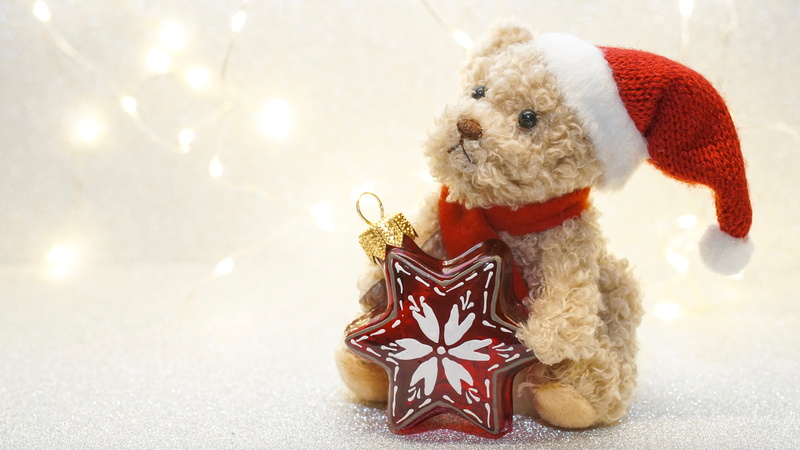 string lights, animal themes, color, christmas, small, clothing, little, star, scarf, celebration, bear, gift, winter, brown, plush, stuffed toy, snow